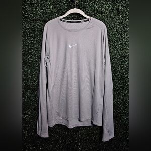 Nike Men's Light Gray Long Sleeve Tee